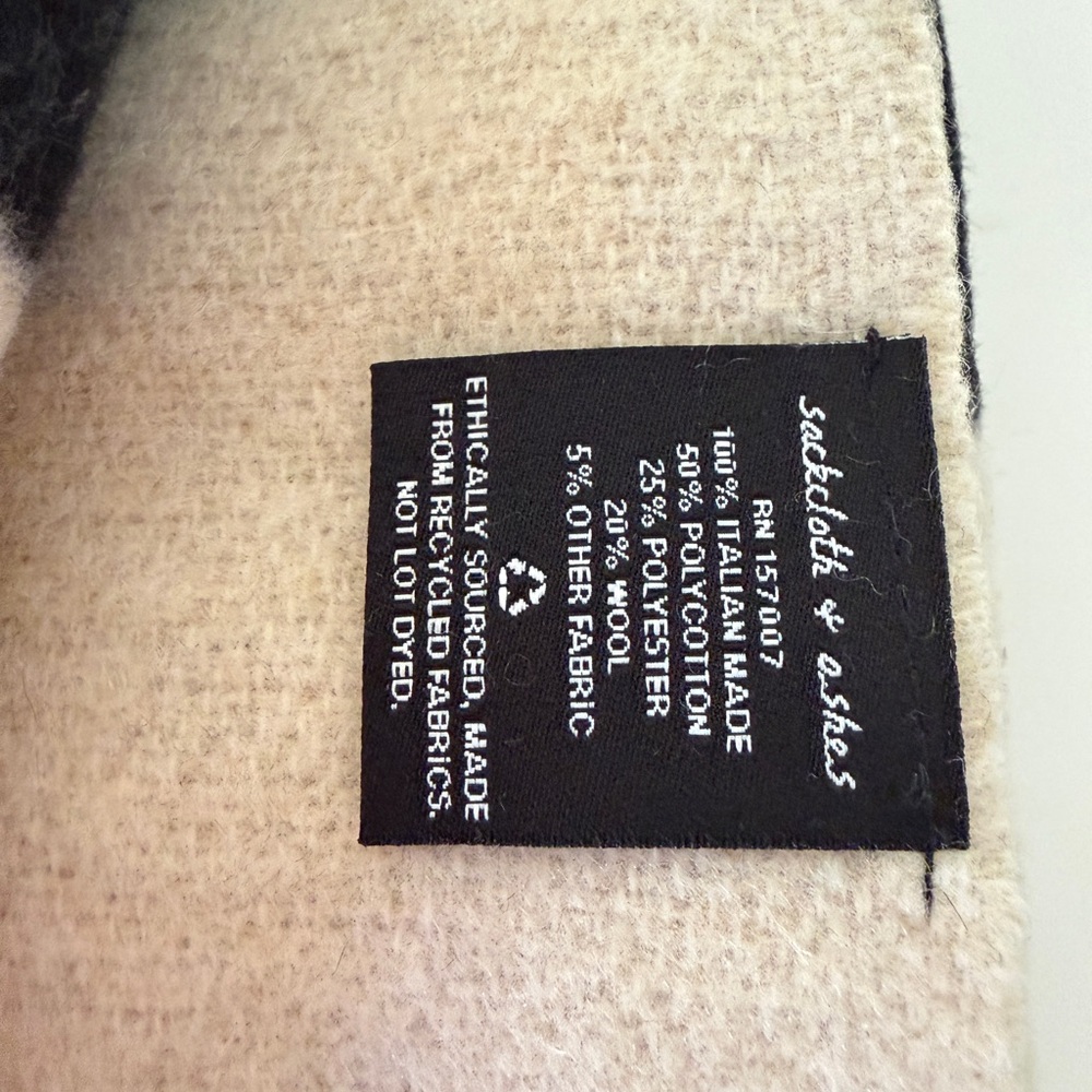 NEW Sackcloth & Ashes Everyone Is Someone Wool Blend Blanket Made in Italy - Picture 3 of 4